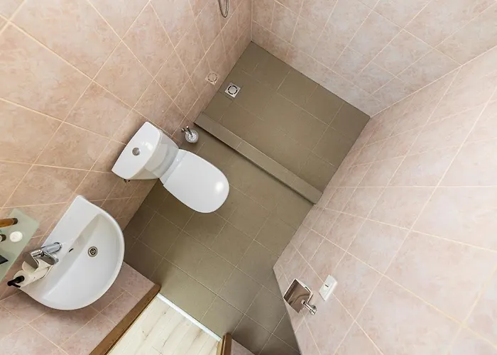 Sveciu Namai Pajuryje